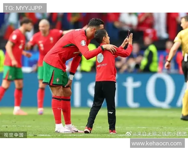 贴布球星足球精神与拼搏故事深度解析与竞技场魅力展现 贴布球星足球精神与拼搏故事深度解析与竞技场魅力展现